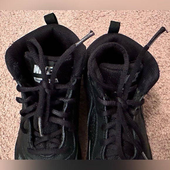 Nike Team Hustle D7 Retro Black Basketball High Top Shoes Athletic Sneakers 3Y - Picture 5 of 14